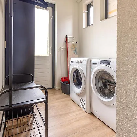 3 Bedroom Amazing In Casa de Férias Ewijk