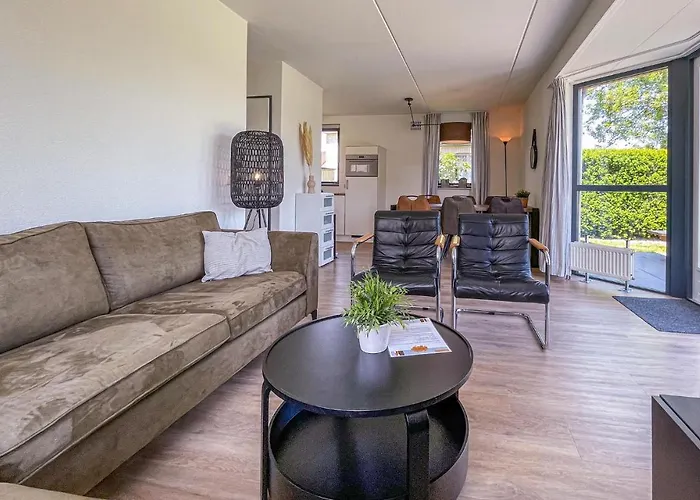 3 Bedroom Amazing In Semesterbostad