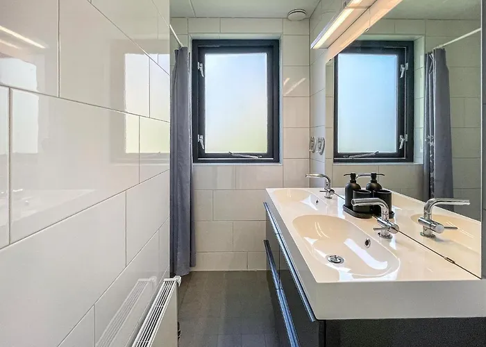 3 Bedroom Amazing In Ewijk