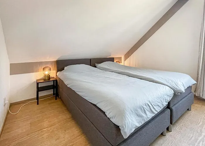 Semesterbostad 3 Bedroom Amazing In Ewijk